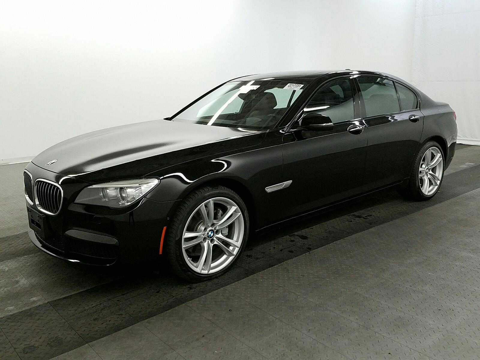 BMW 740i