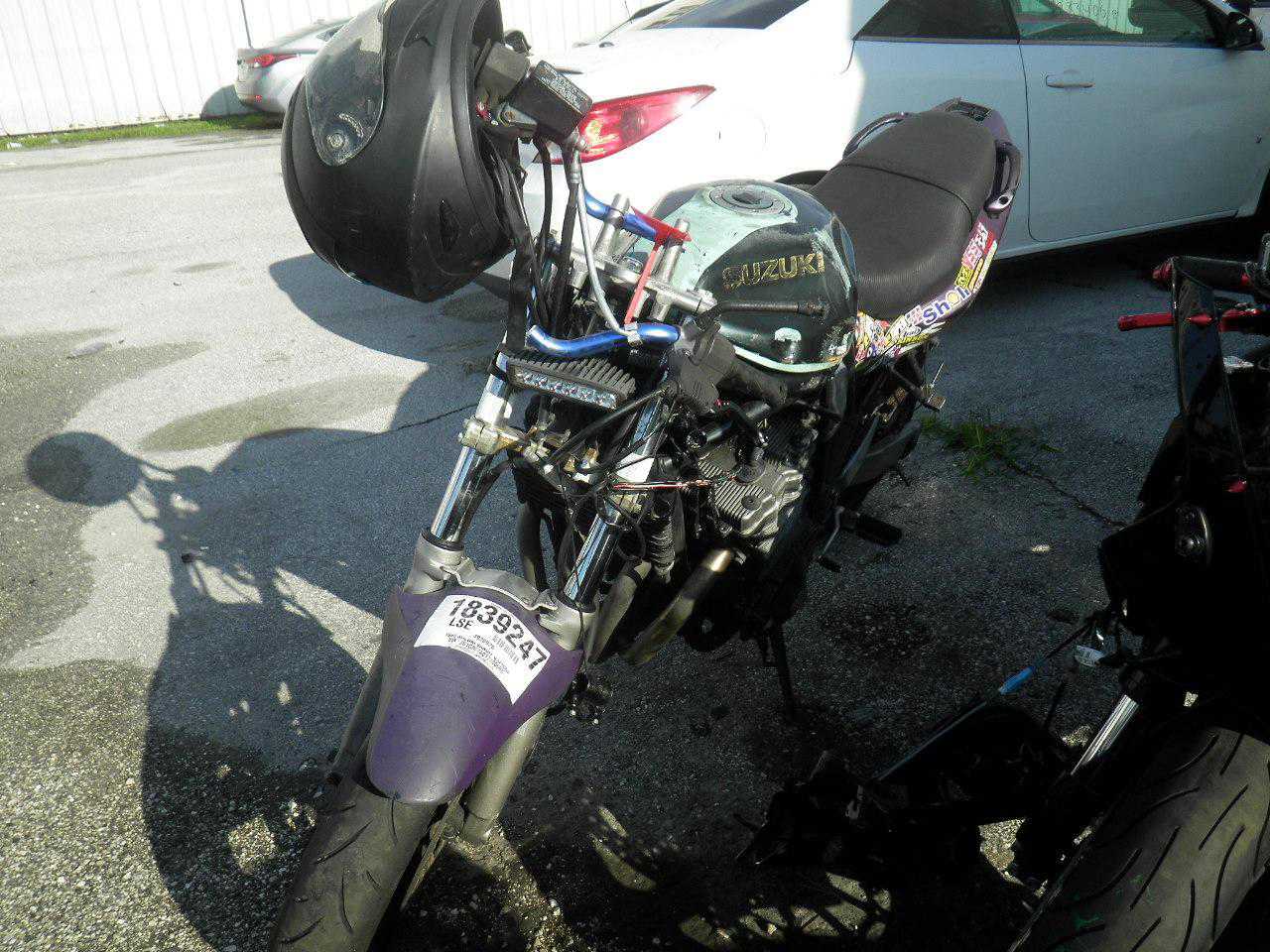 Suzuki GSF600S