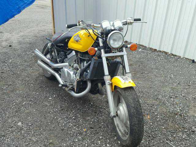 Honda VF750C (MAGNA)