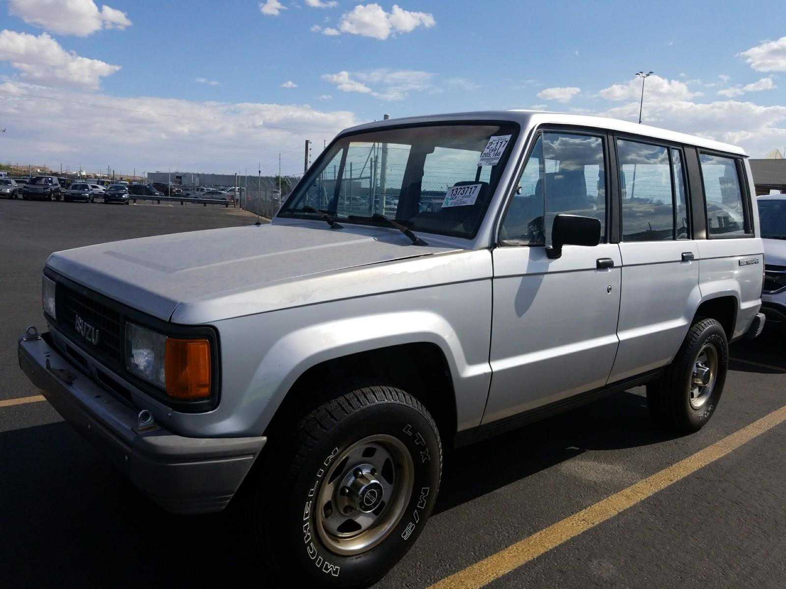 Isuzu Trooper