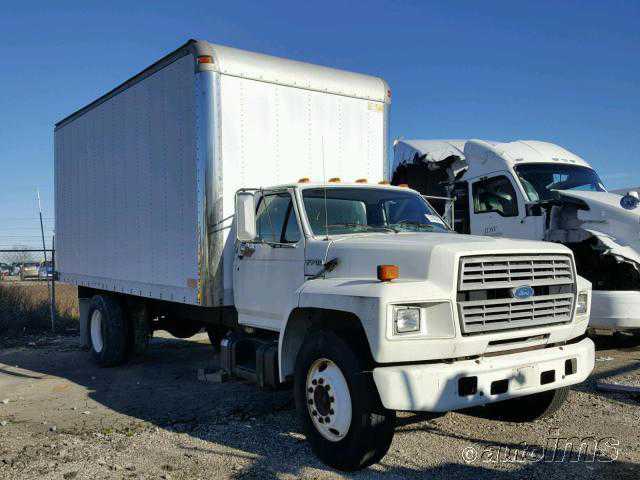 Ford F-700