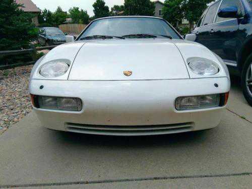 Porsche 928