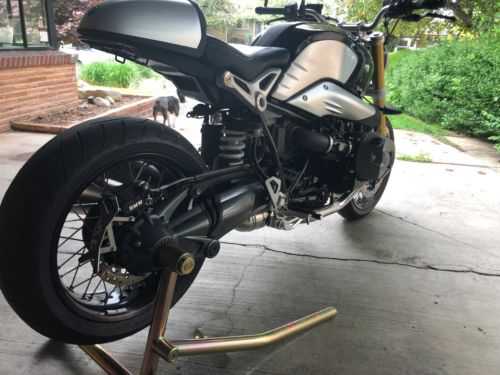 BMW R nineT