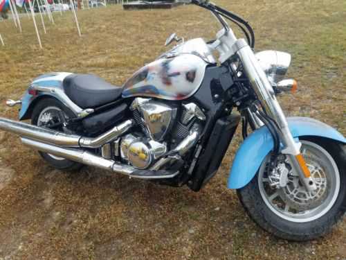 Suzuki VLR1800/VLR1800T