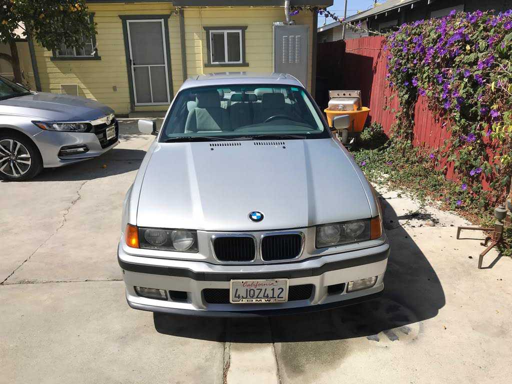 BMW 328iS