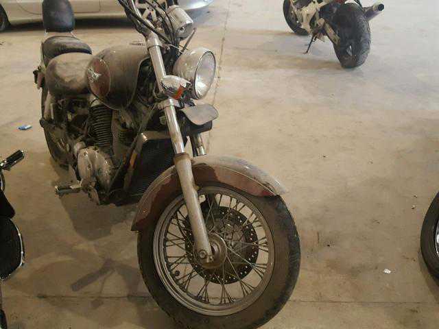 Honda VT1100C2 (SHADOW ACE)
