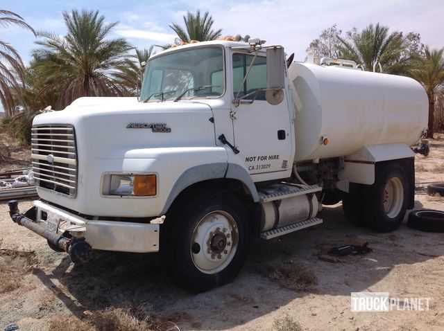 Ford LA9000