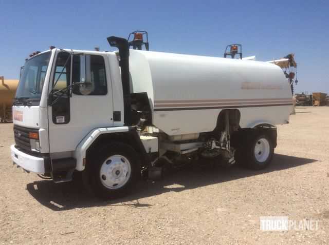 Ford CF7000
