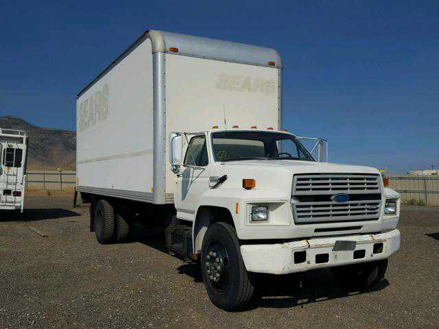 Ford F-700