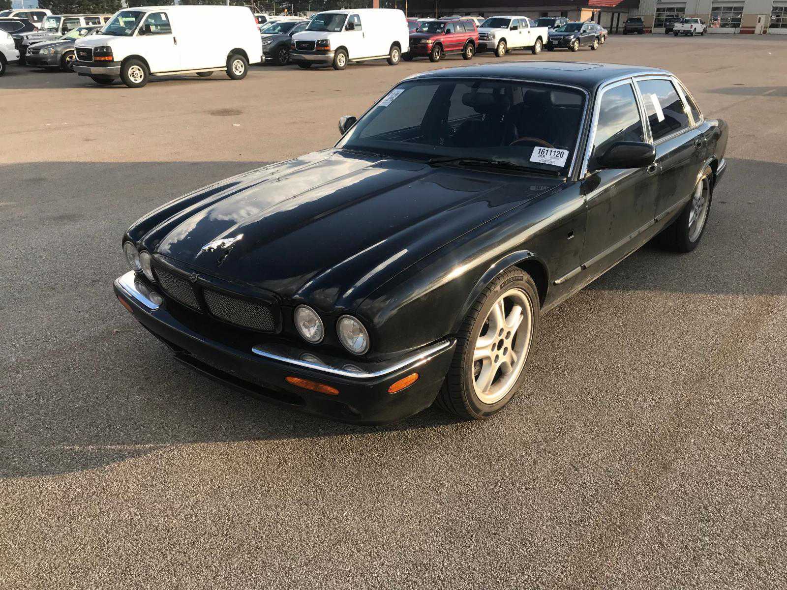 Jaguar XJR
