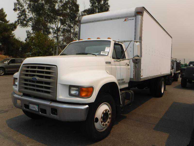 Ford F-700