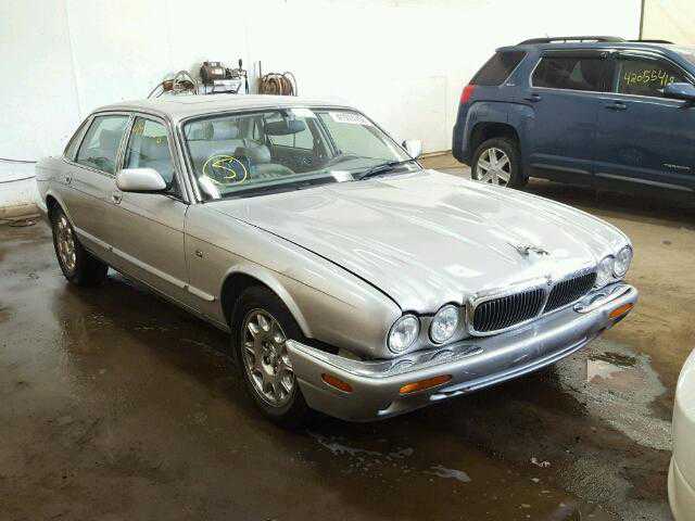 SAJHD1047XC871438