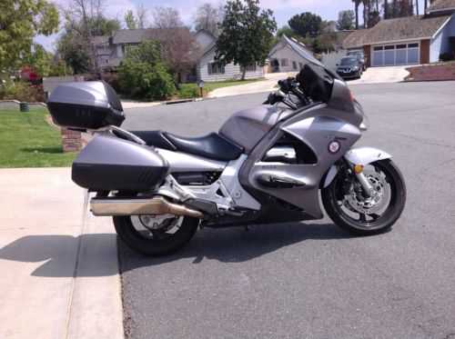 Honda ST1300A
