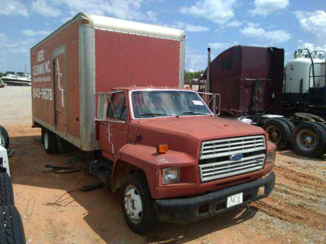 Ford F-700