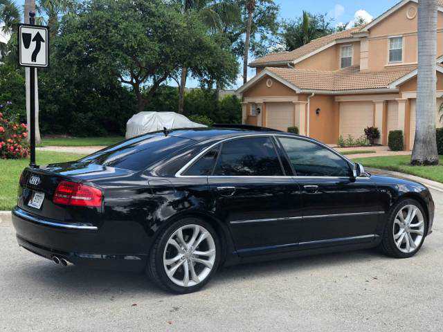 Audi S8