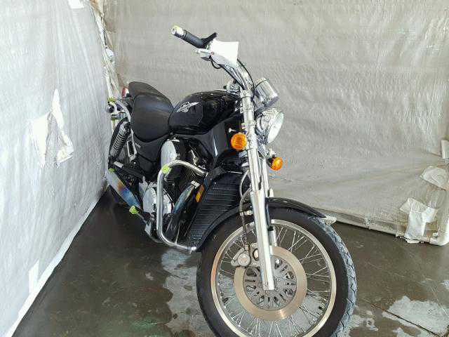 Suzuki VS800