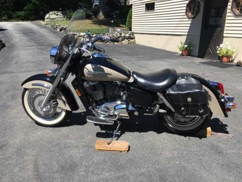 Honda VT1100C3 (SHADOW AERO)
