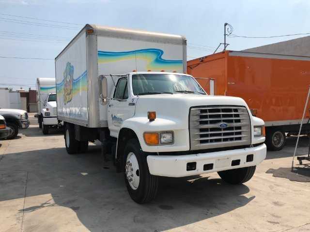 Ford F-700