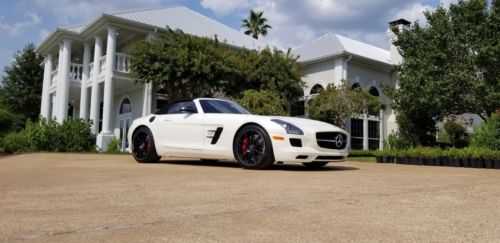 Mercedes-Benz SLS-Class