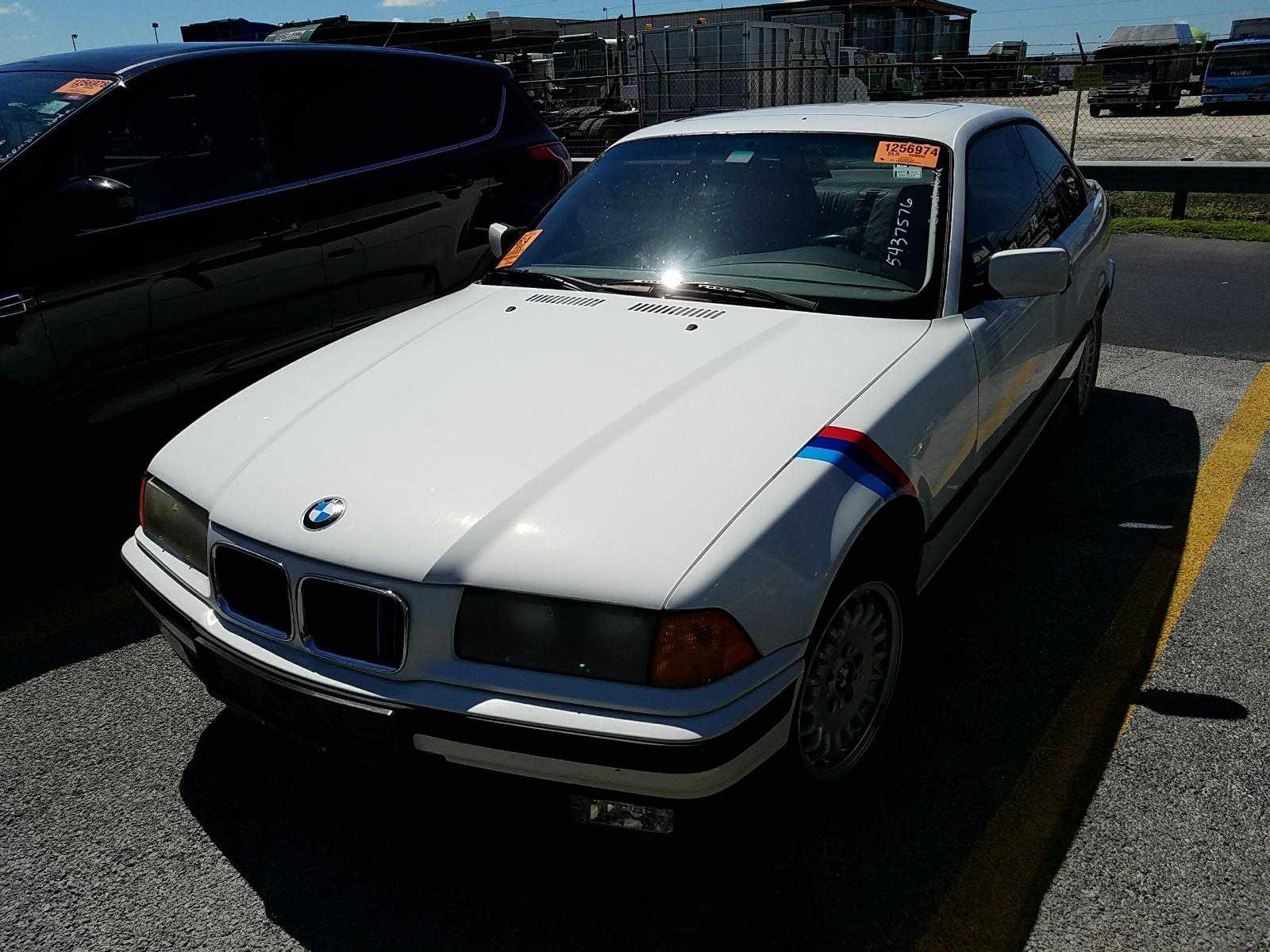 BMW 325iS