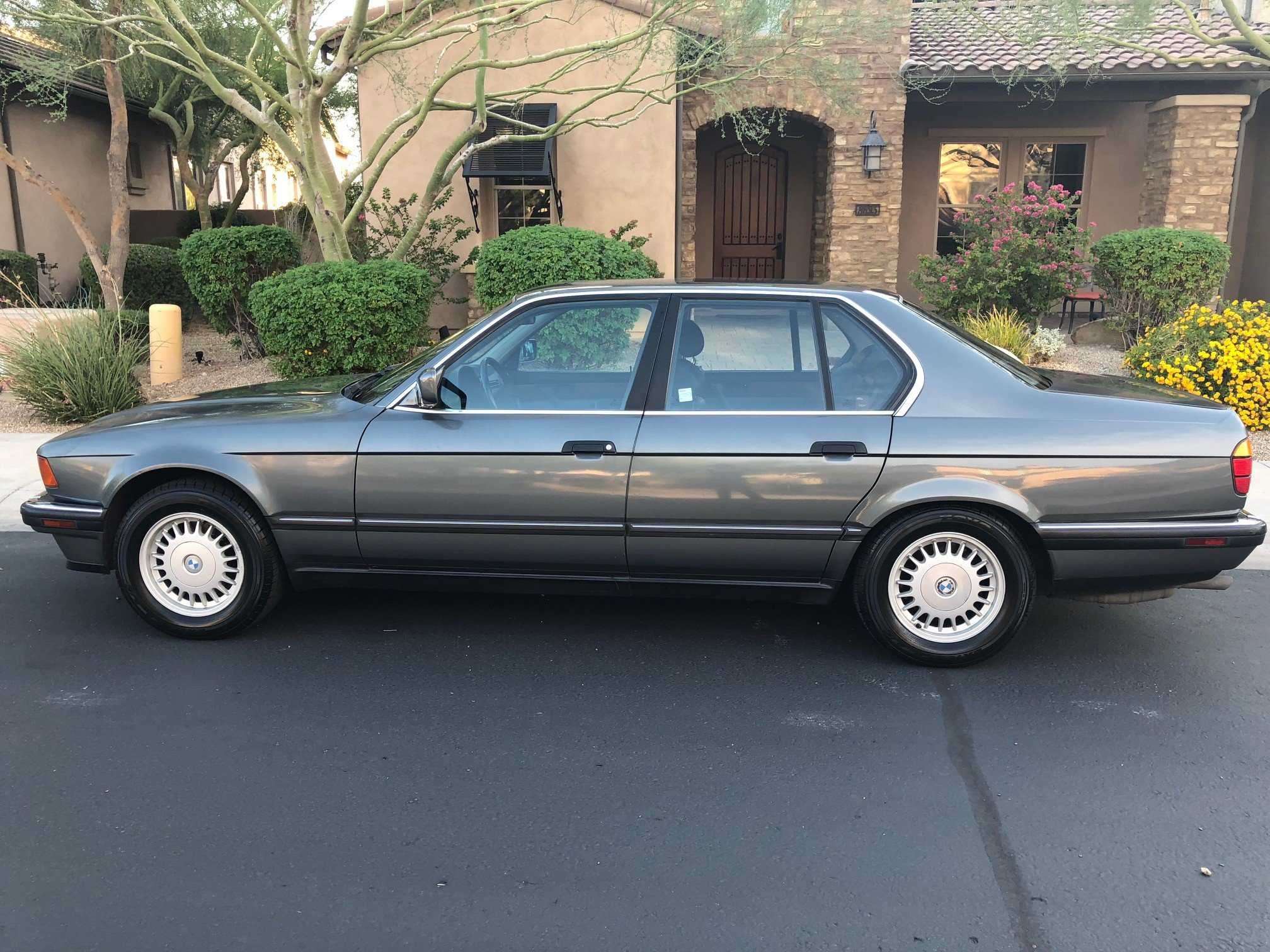 BMW 735i