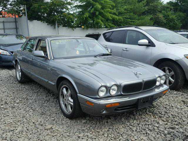 Jaguar XJ