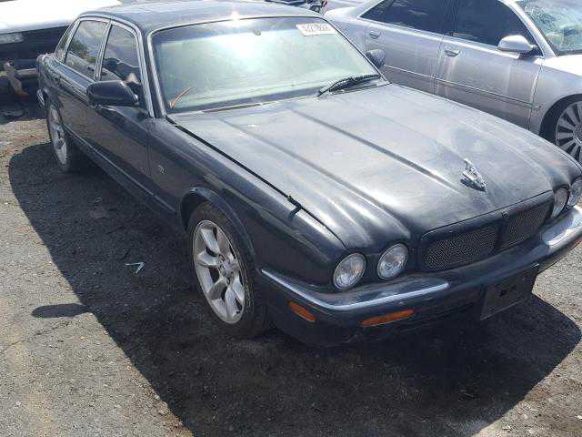 Jaguar XJR
