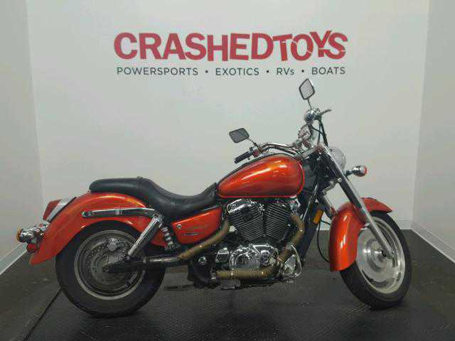 Honda VT1100C2 (SHADOW SABRE)