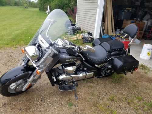 Suzuki VLR1800/VLR1800T