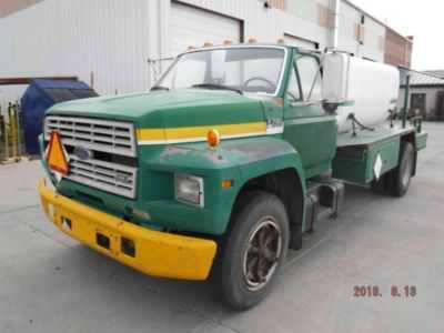 Ford F-700