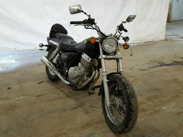 Suzuki GZ250