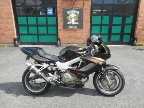 Honda VTR1000F (SUPERHAWK)