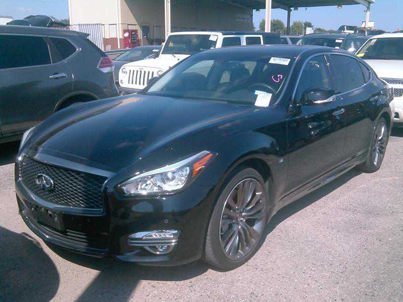 Infiniti Q70L