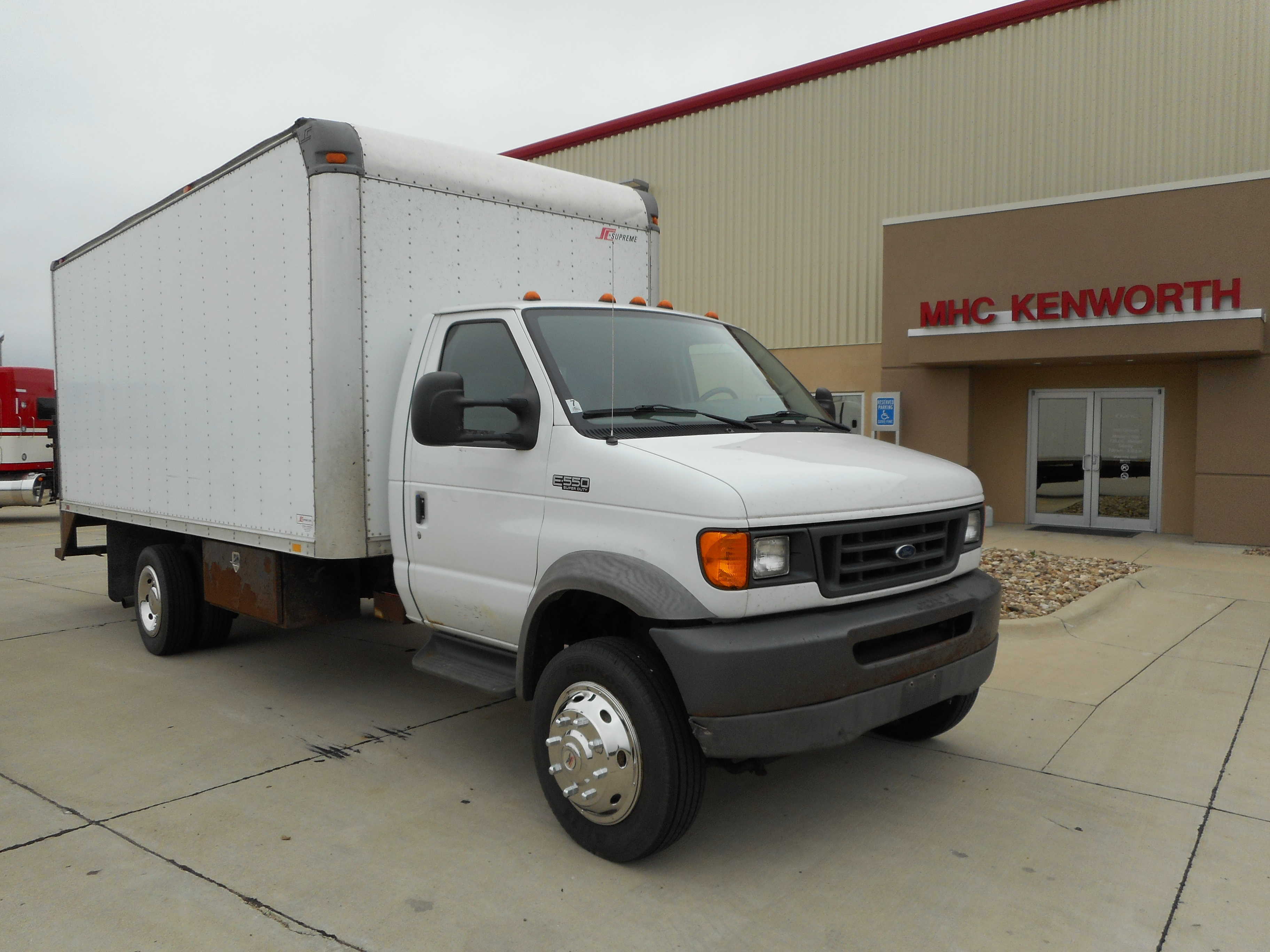 Ford E-550