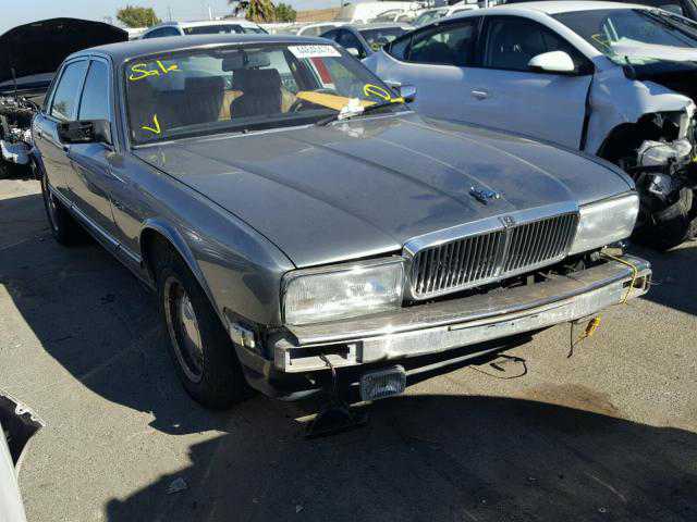 Jaguar XJ6