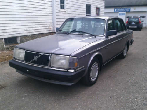 YV1AA8243L1422014