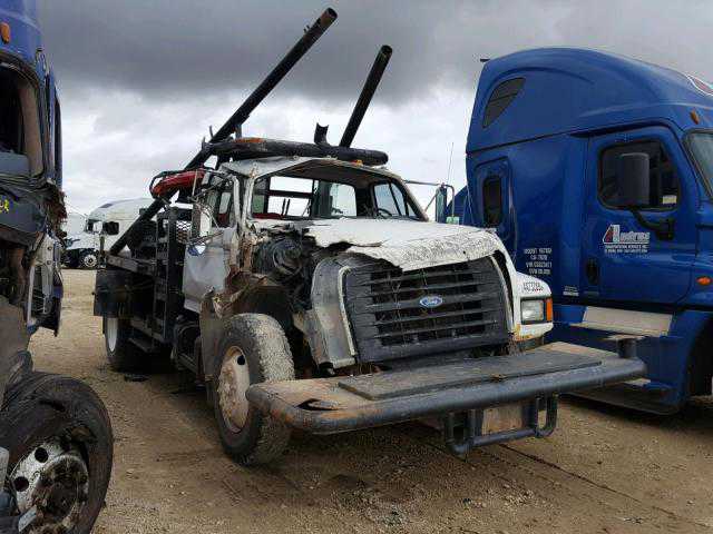 Ford F-700