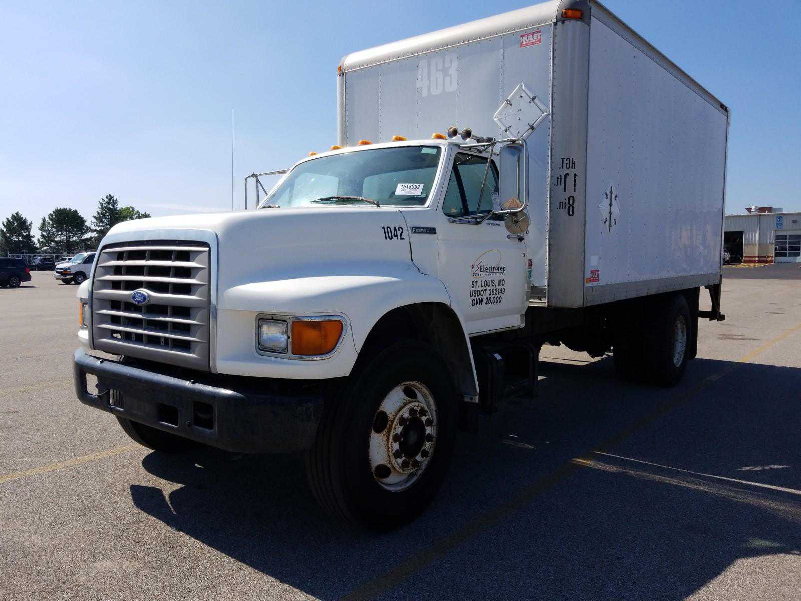 Ford F-800