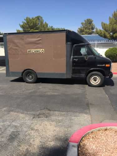 GMC Cutaway Van