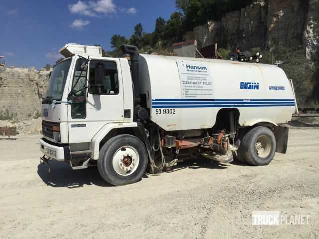 Ford CF7000