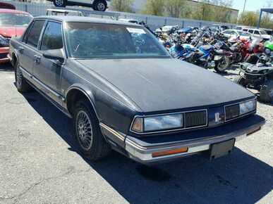1989 OLDSMOBILE Delta 88 - License Plate
