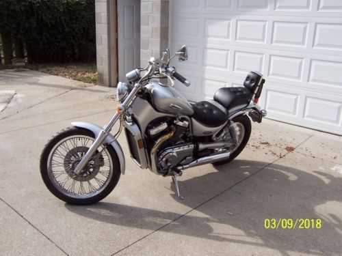 Suzuki VS800GLK