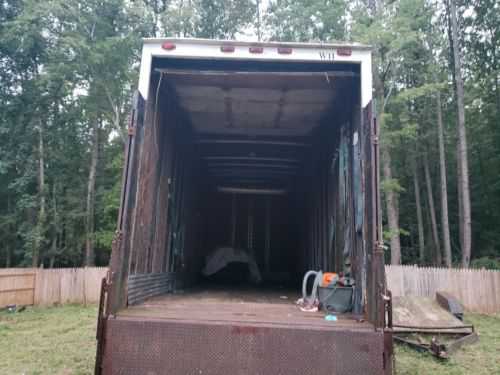 Ford CF8000