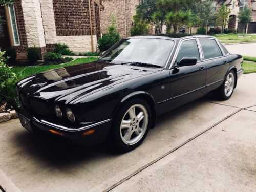 Jaguar XJR