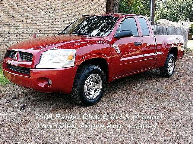 Mitsubishi Raider
