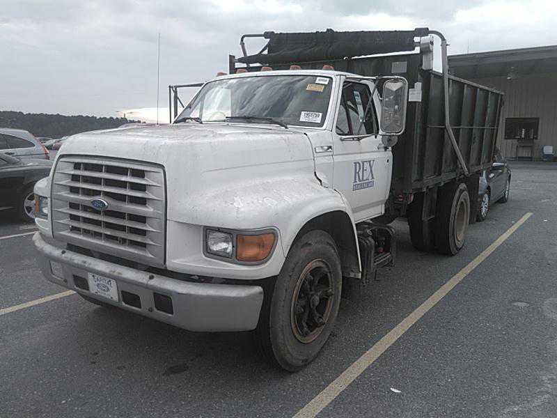 Ford F-700