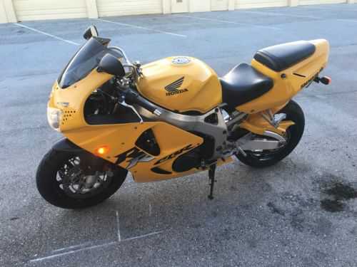 Honda CBR900