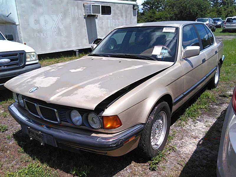 BMW 740i