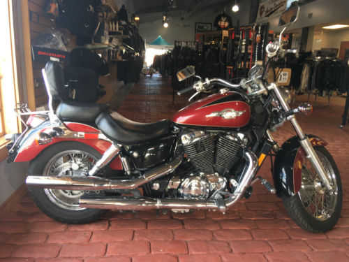 Honda VT1100C2 (SHADOW ACE)