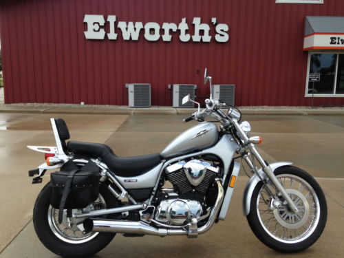 Suzuki VS800